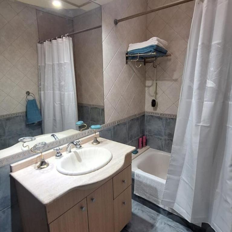 Mejor zona de Paraná - Three-Bedroom Apartment - 9