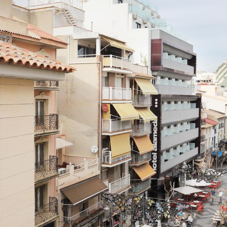Alameda Apartments Calle Mayor - One-Bedroom Apartment - 7