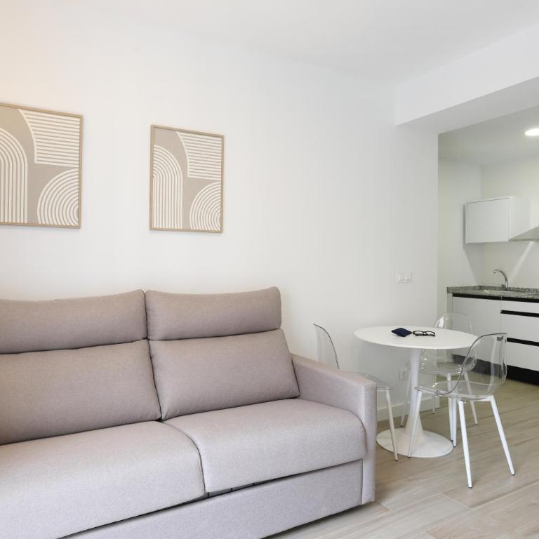 Alameda Apartments Calle Mayor - One-Bedroom Apartment - 9