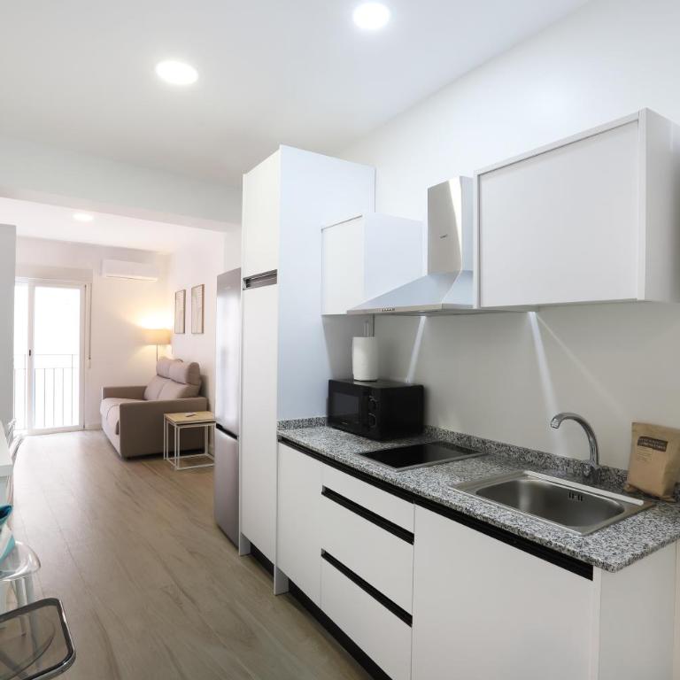 Alameda Apartments Calle Mayor - Two-Bedroom Apartment - 8