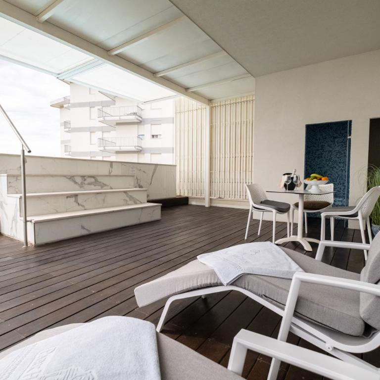 Park Hotel Cellini - Suite with Private Pool and Big Terrace Sea View - 6