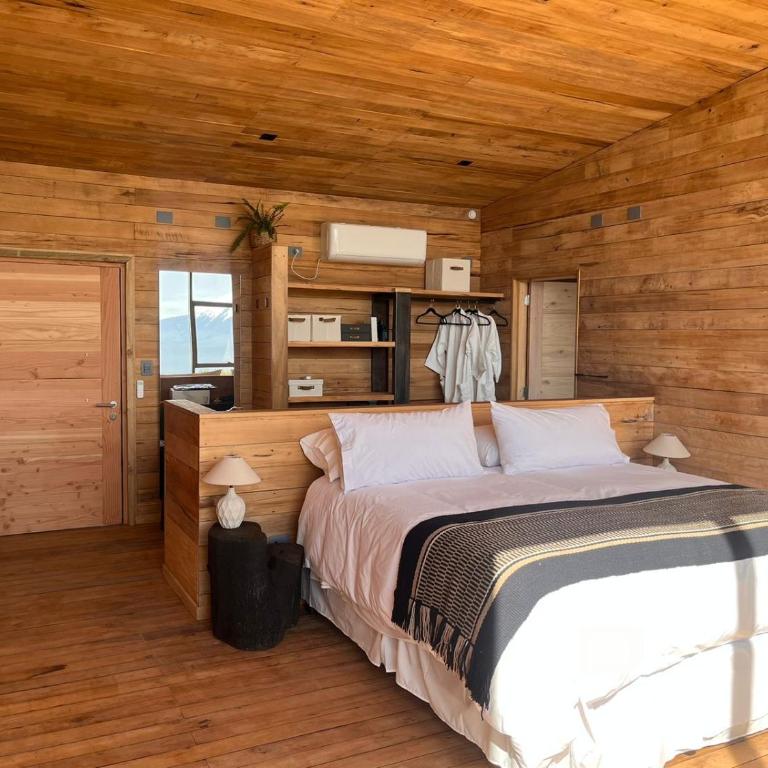 Ampe Lodge - Suite with Lake View - 1