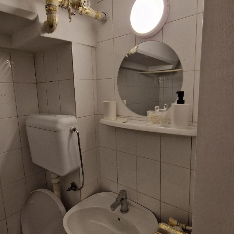 Gallery House - One-Bedroom Apartment - 8