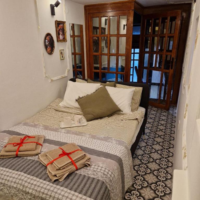 Gallery House - One-Bedroom Apartment - 3