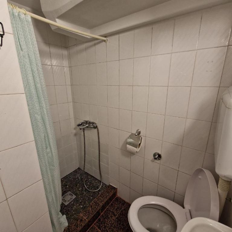 Gallery House - One-Bedroom Apartment - 7