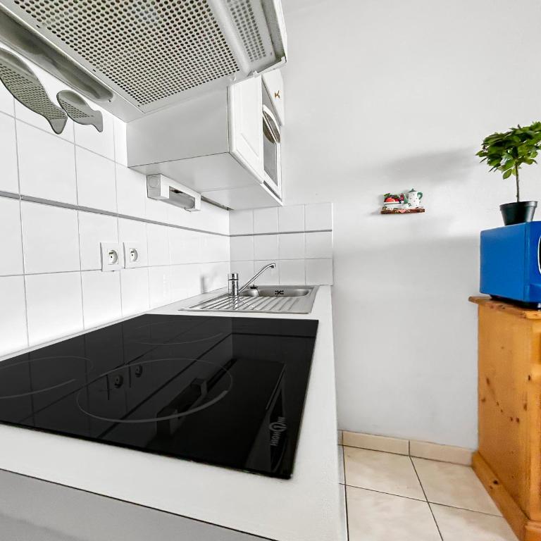 Vue mer panoramique, Loggia Salon, Parking Privé - Apartment mit 2 Schlafzimmern und Balkon - 18