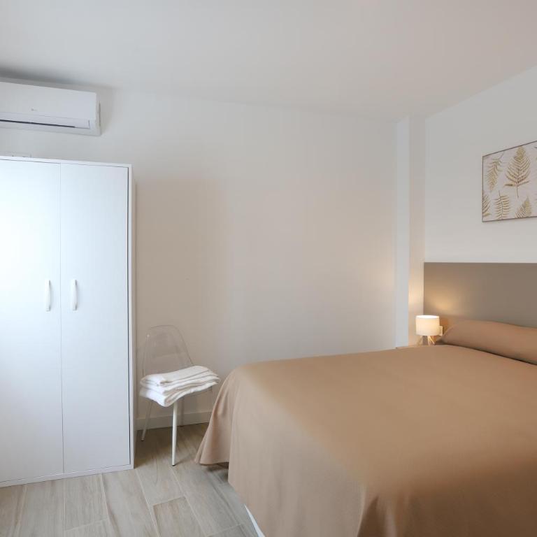 Alameda Apartments Calle Mayor - Two-Bedroom Apartment - 9