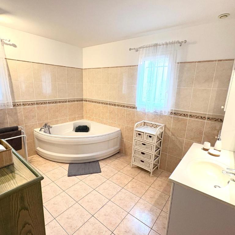 Villa indépendante avec piscine privée - Villa avec Piscine Privée - 6