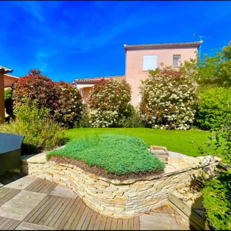 Villa indépendante avec piscine privée - Villa avec Piscine Privée - 2
