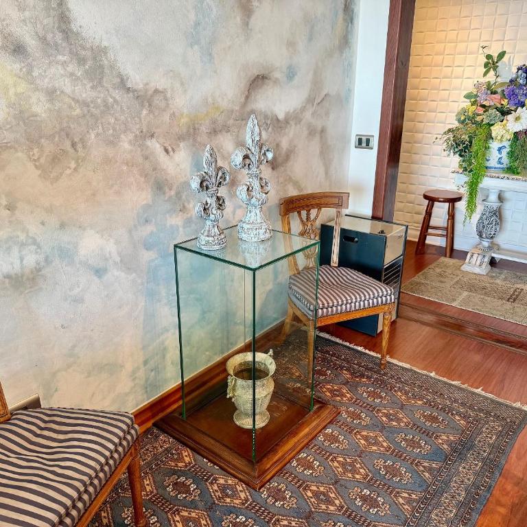 Spacious Apartment, Beautiful Decor and Ocean View - 10-Bed Female Dormitory Room - 20