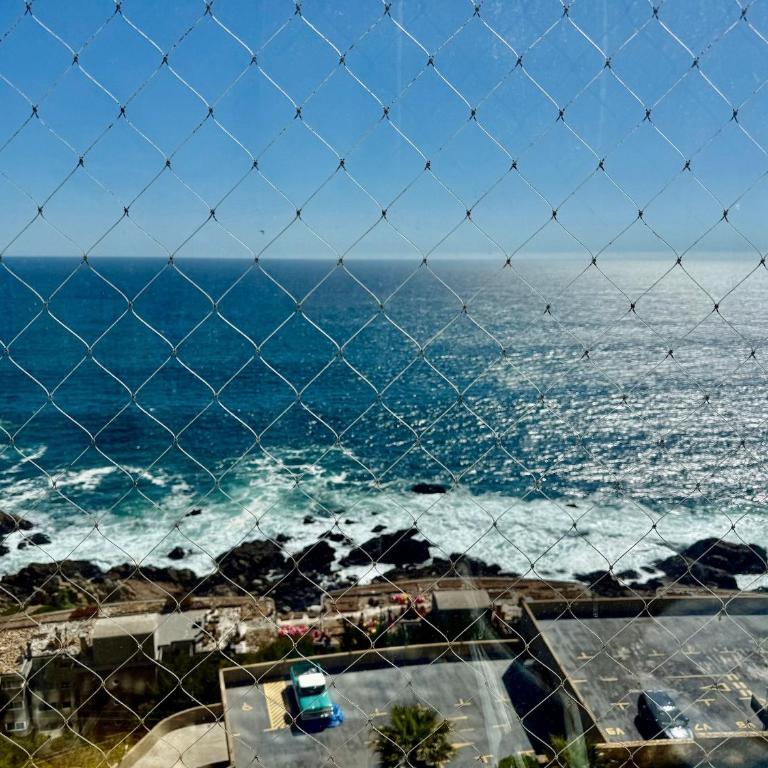 Spacious Apartment, Beautiful Decor and Ocean View - 10-Bed Female Dormitory Room - 40