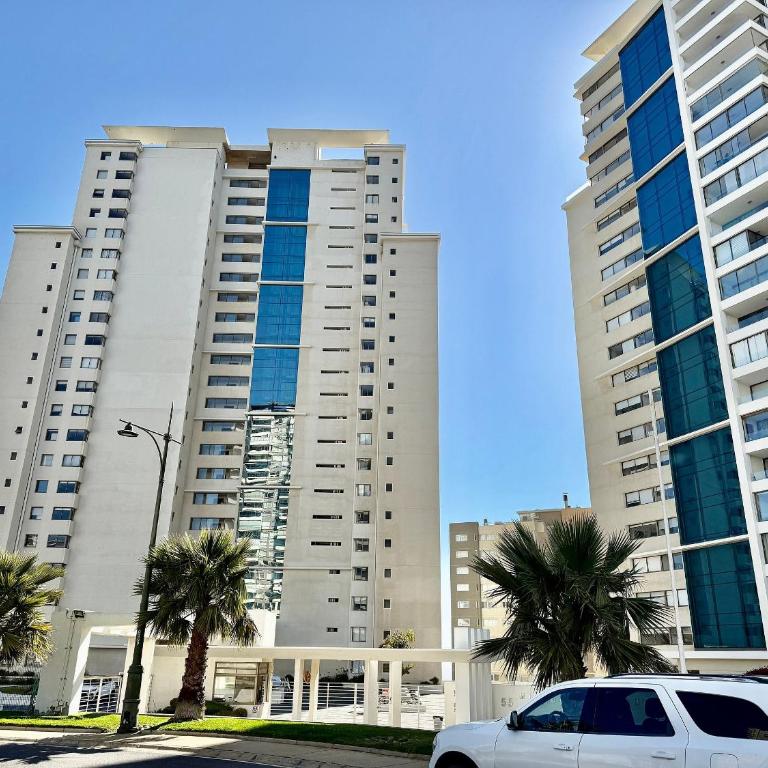 Spacious Apartment, Beautiful Decor and Ocean View - 10-Bed Female Dormitory Room - 48