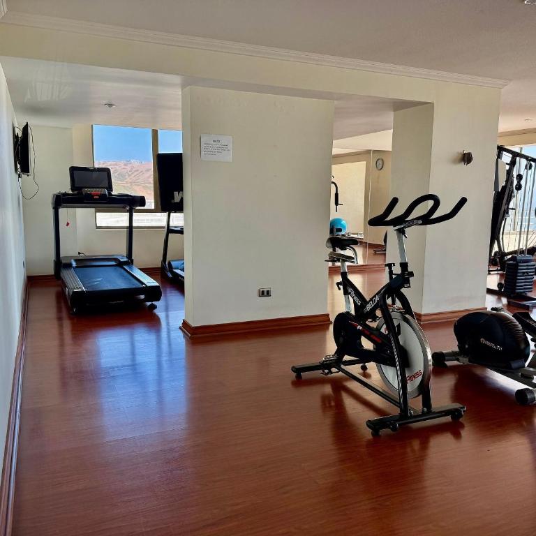 Spacious Apartment, Beautiful Decor and Ocean View - 10-Bed Female Dormitory Room - 50