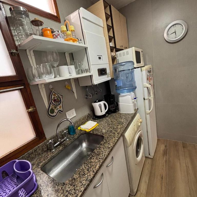 del Besugo, Dúplex Céntrico en Pinamar, parrila, patio, cochera, 2 ambientes - One-Bedroom Apartment - 12