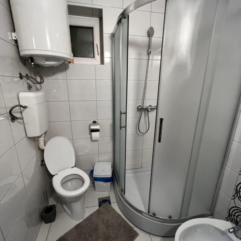 Aleksandra - One-Bedroom Apartment - 17
