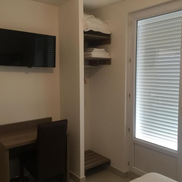 Gite Le Logis Dauphinois - Chambre Double Standard avec Salle de Bains Commune - 5