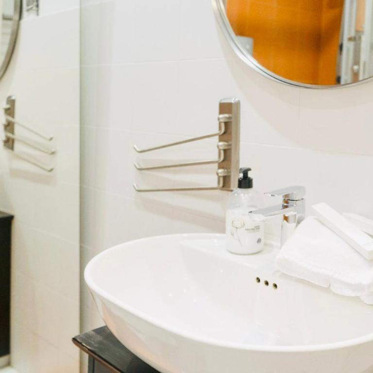 Gran Via MidStay - Apartment - 9