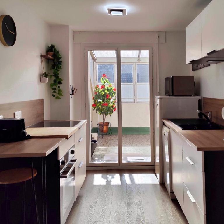 Le Bel'Vue, 5 pers, Hyper Centre vue lac - Two-Bedroom Apartment - 15