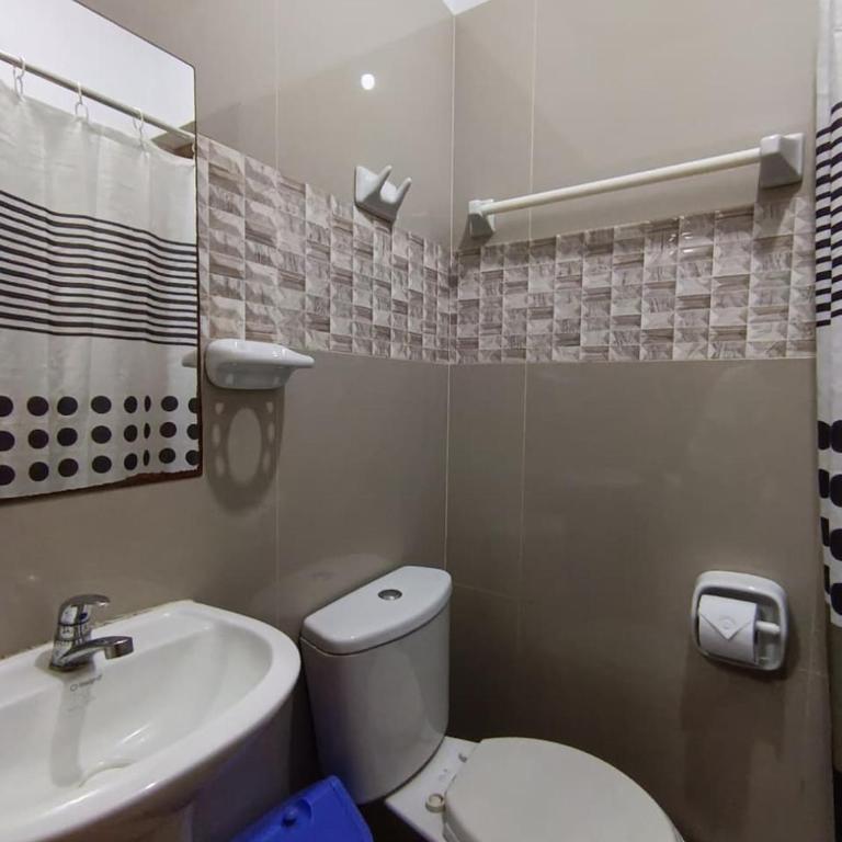 HOSPEDAJE JOSUE - paracas - 6-Bed Mixed Dormitory Room - 6