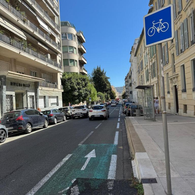 Large Studio 7 minutes from Beach - Appartement 1 Chambre - 11