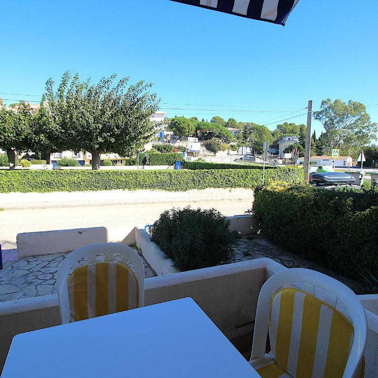 Apartamento reformado 50m de la playa de Grifeu - ES-228-204 - Apartamento - 13
