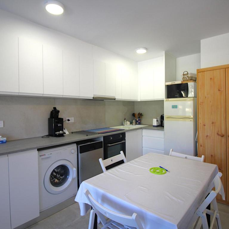 Apartamento reformado 50m de la playa de Grifeu - ES-228-204 - Apartamento - 16