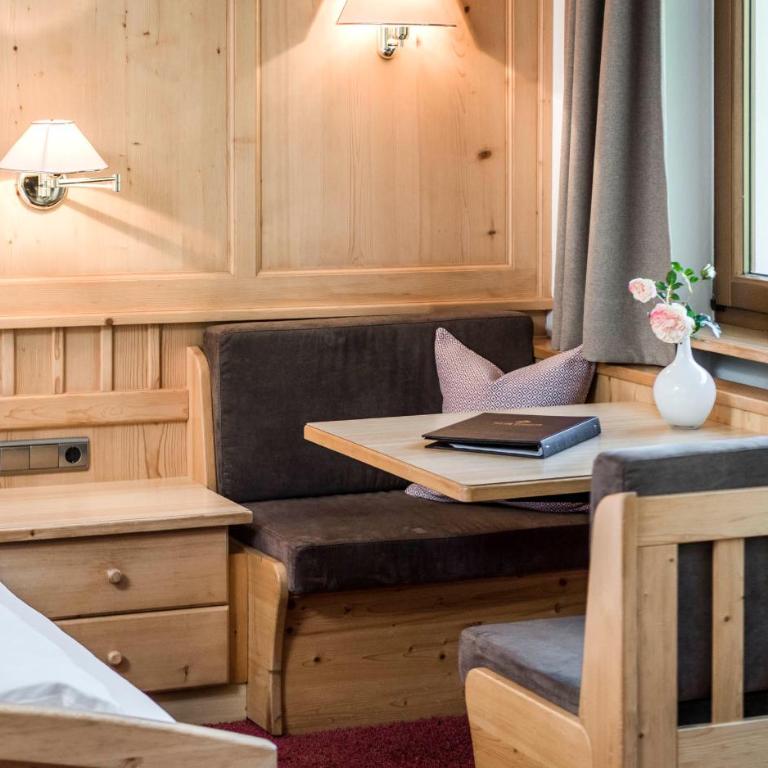 Hotel Weisses Rössl - Cavallino Bianco - Adults Only - Camera Matrimoniale Comfort - 11