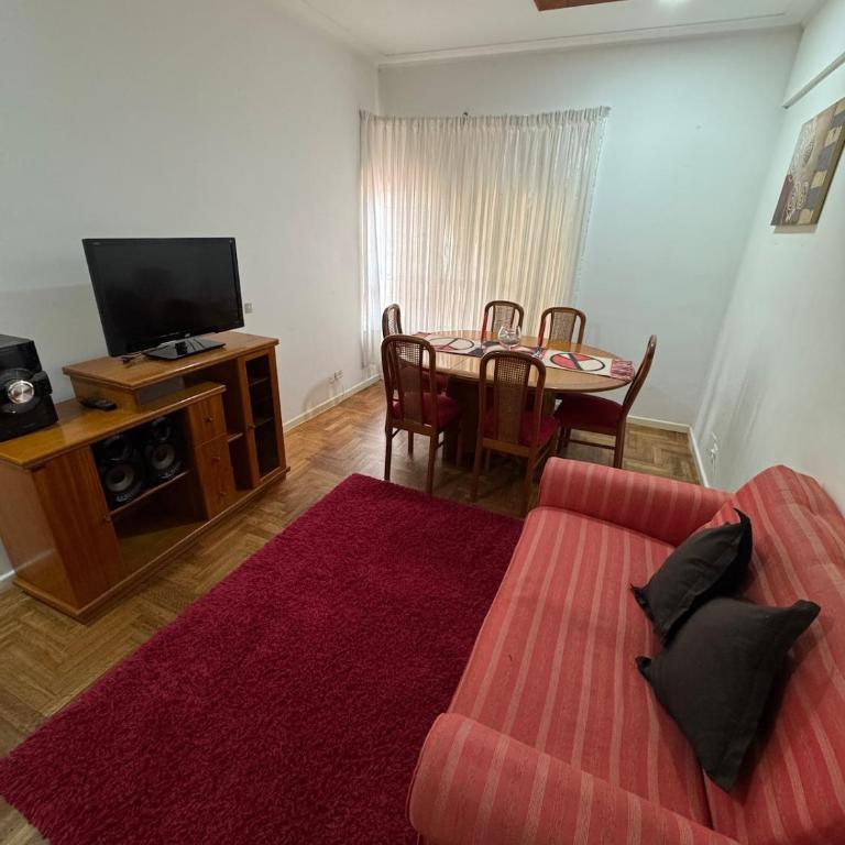 Departamento en el centro a pocas cuadras de la playa - Two-Bedroom Apartment - 9