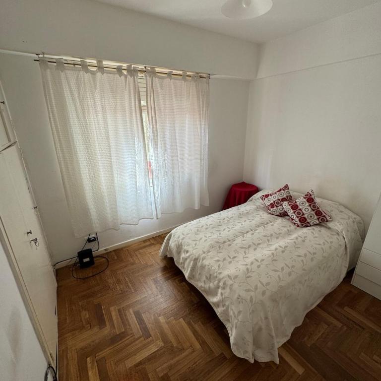 Departamento en el centro a pocas cuadras de la playa - Two-Bedroom Apartment - 10