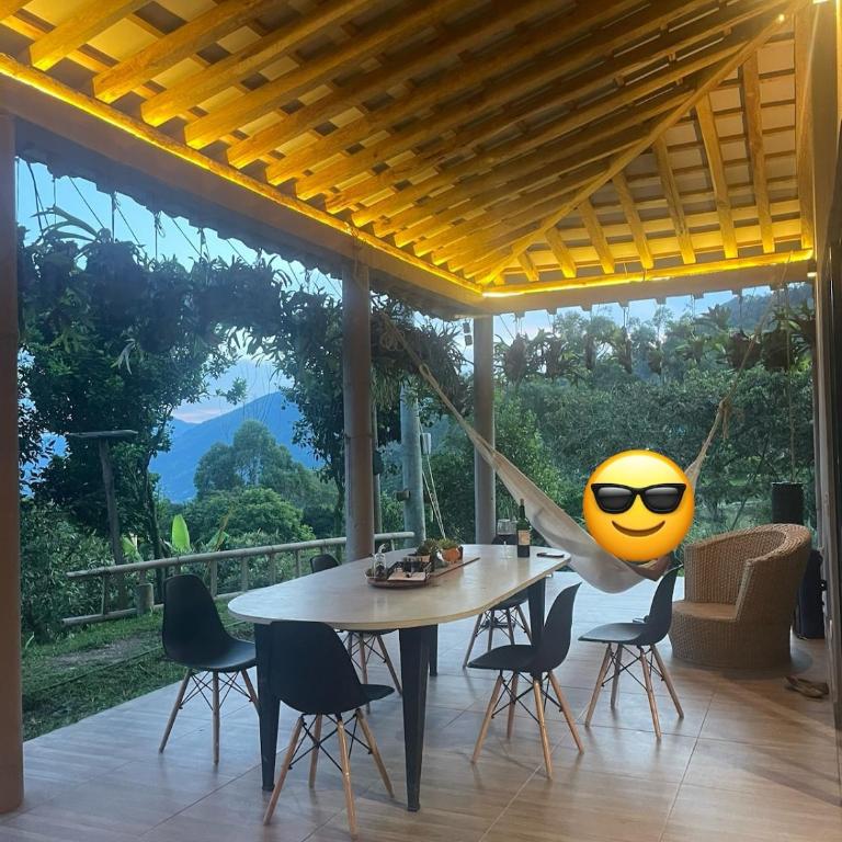 Casa de Campo Cerca a Medellín - Casa - 1