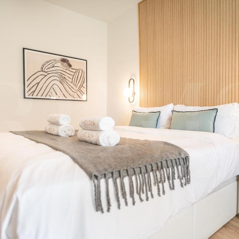 Apartment with balcony, pool and beach nearby REMS - One-Bedroom Apartment - 21