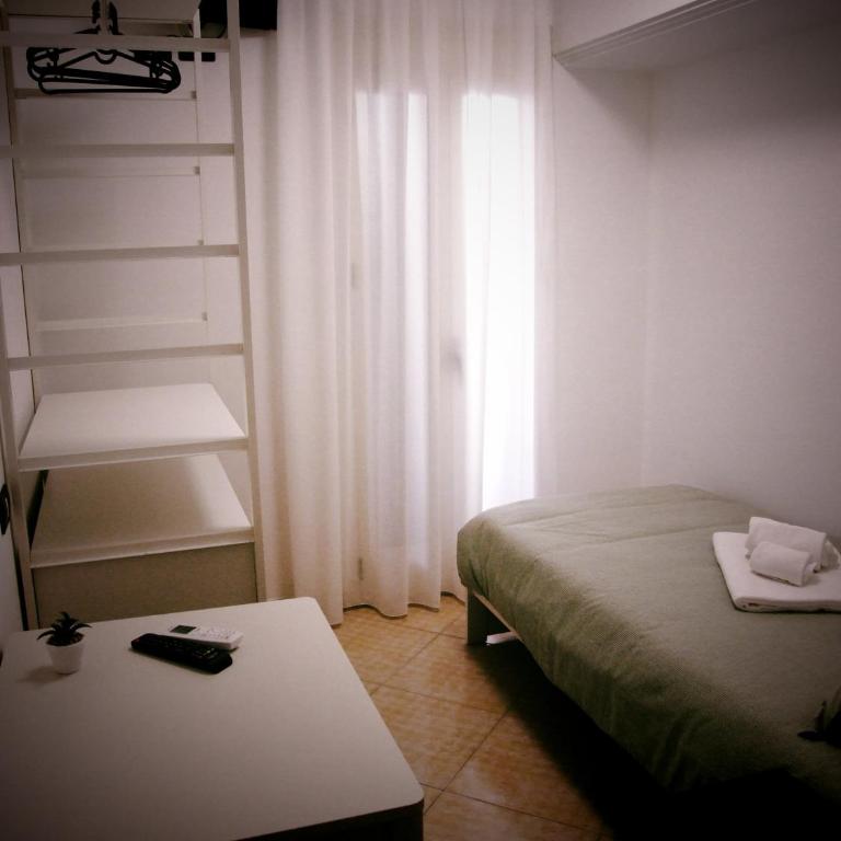 MariMare B&B - Camera Budget Doppia con Letti Singoli - 8