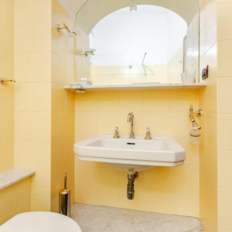 Centralissimo e Ampio appartamento confortevole - Appartamento con 2 Camere da Letto - 10