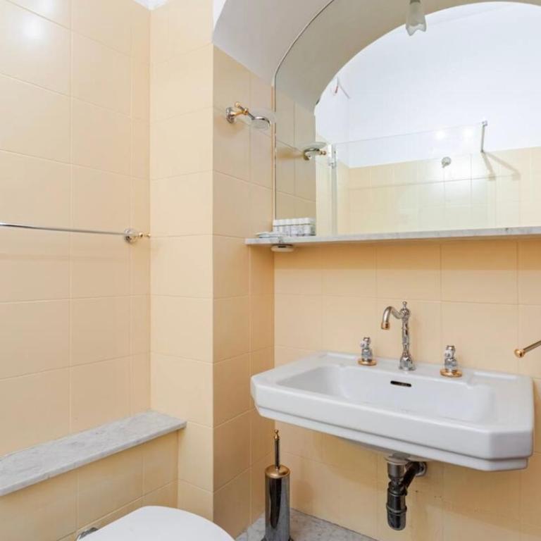 Centralissimo e Ampio appartamento confortevole - Appartamento con 2 Camere da Letto - 21