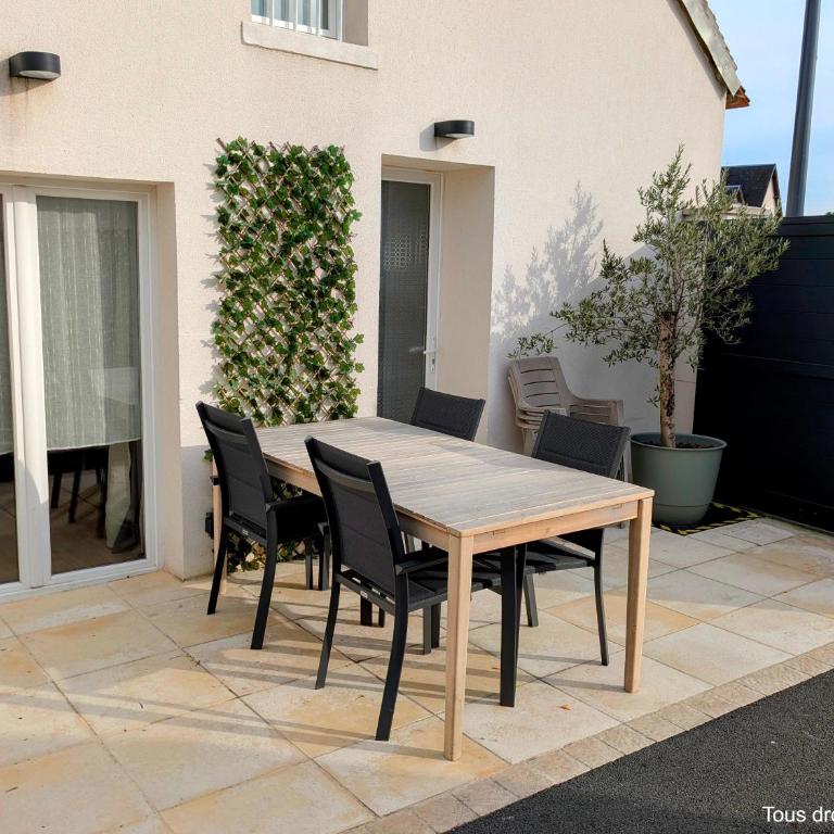 Petit Villiers - 3 chambres climatisées - Parking privé - Three-Bedroom Townhouse - 2