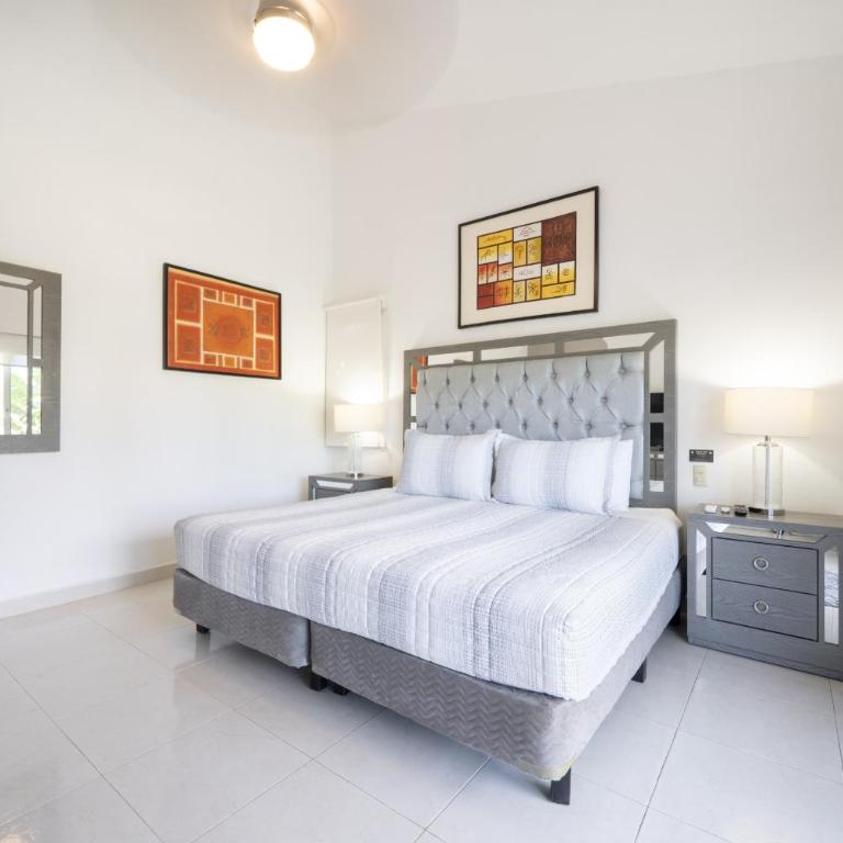 3 Bedroom Villa with Pool - At Playacar II - Mayamar G1 - Three-Bedroom Villa - 5