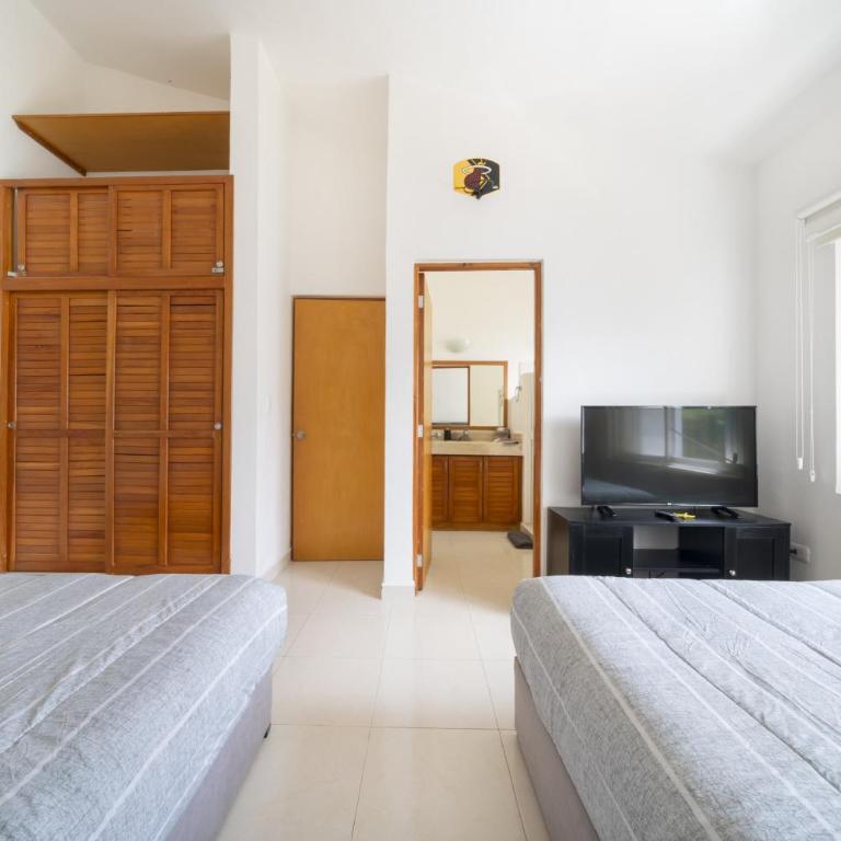3 Bedroom Villa with Pool - At Playacar II - Mayamar G1 - Three-Bedroom Villa - 11