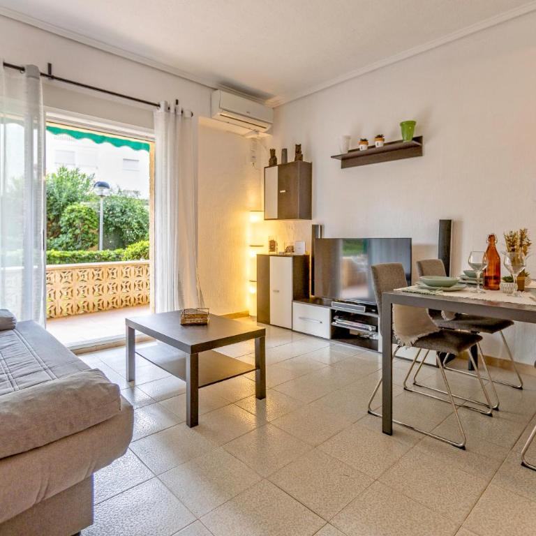 Apartamento planta baja a dos minutos de la playa - Apartamento de 3 dormitorios - 1