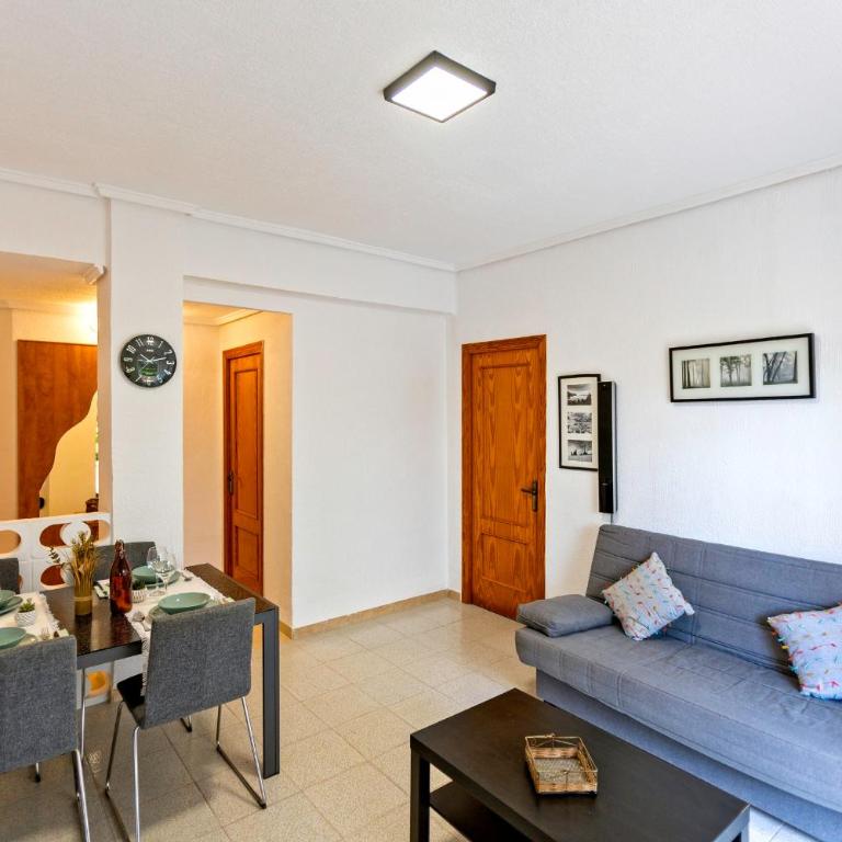 Apartamento planta baja a dos minutos de la playa - Apartamento de 3 dormitorios - 6