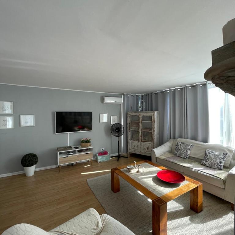 Departamento Familiar Las Condes 3 Habitaciones Lado Schopping Parque Arauco - Three-Bedroom Apartment with View - 13