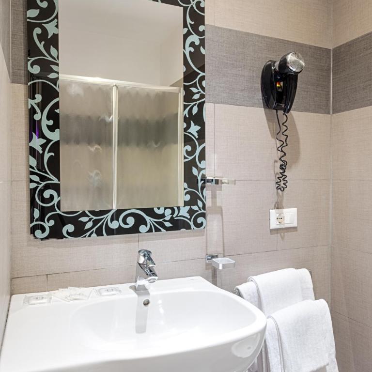 Imperial Suite Guest House - Double or Twin Room - 14