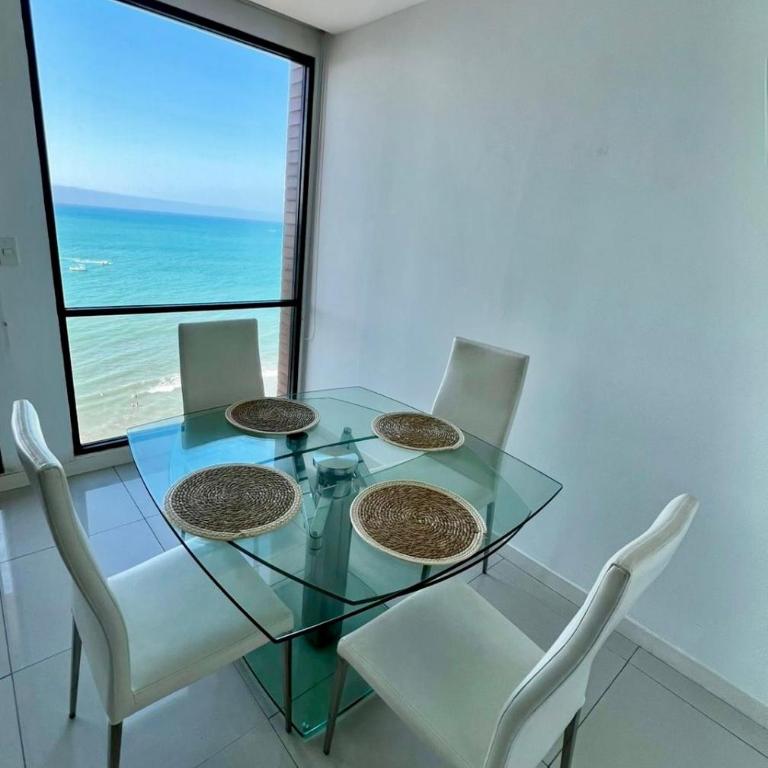 Ocean View Total Comfort - Two-Bedroom Apartment - 10