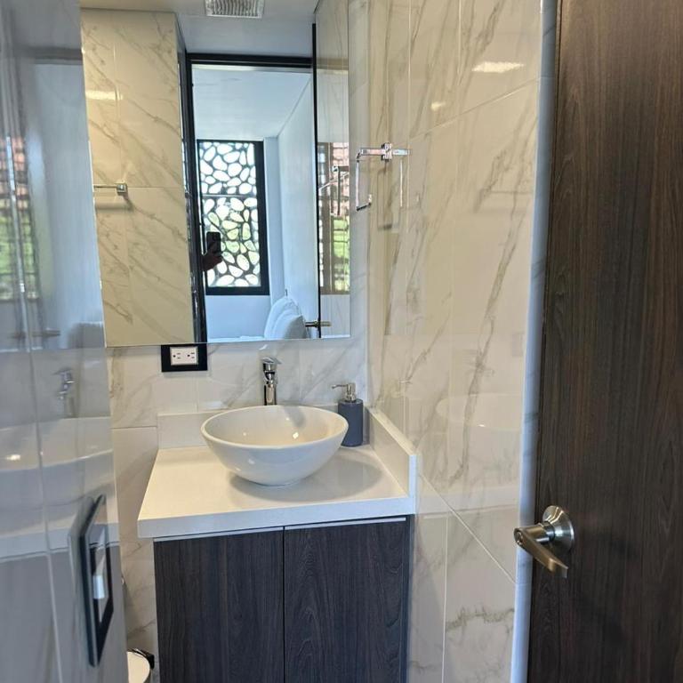 Huge Apartment for families at Poblado - Economy Double Room - 9