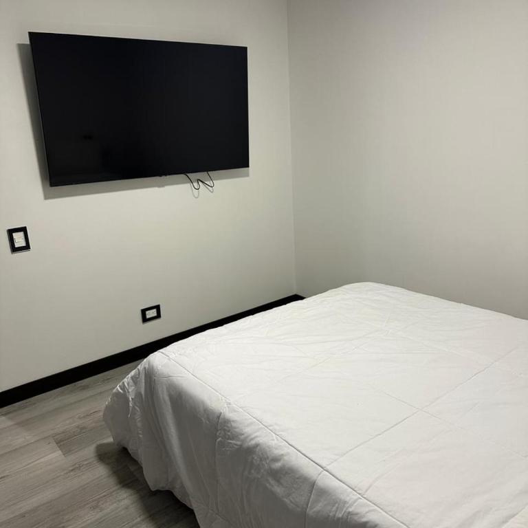 Huge Apartment for families at Poblado - Economy Double Room - 15