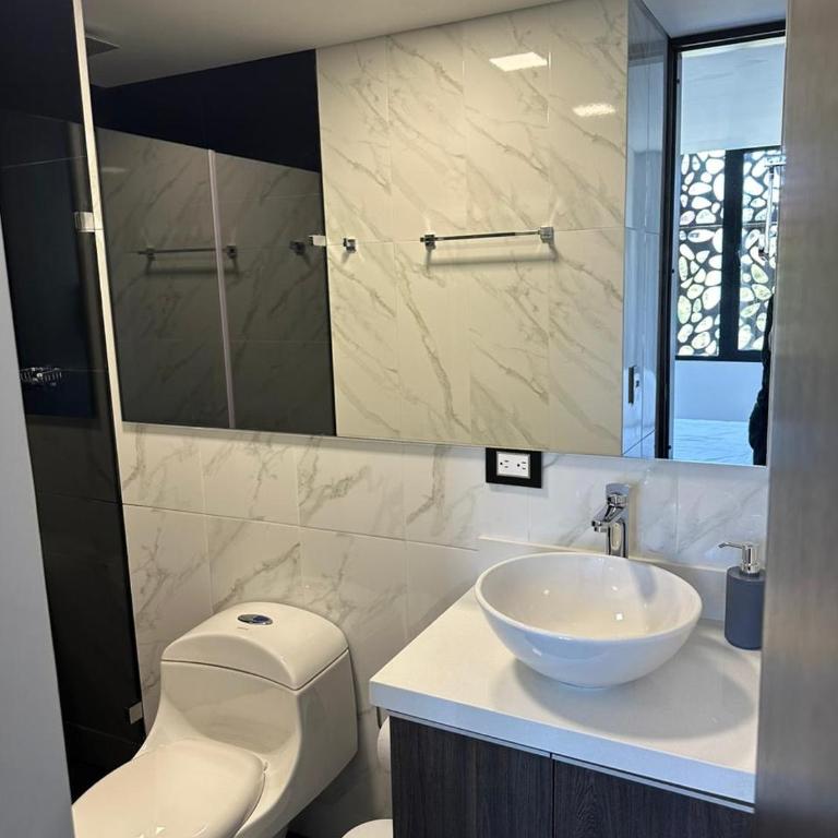 Huge Apartment for families at Poblado - Economy Double Room - 17