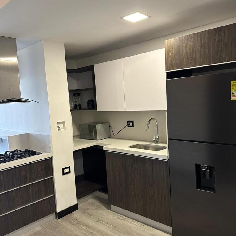 Huge Apartment for families at Poblado - Economy Double Room - 5