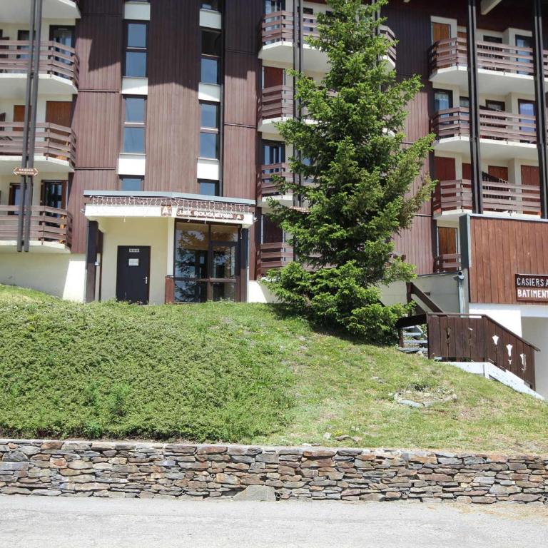 Studio rénové, lumineux avec balcon, près des pistes, parking inclus - Appartement 1 Chambre - 14