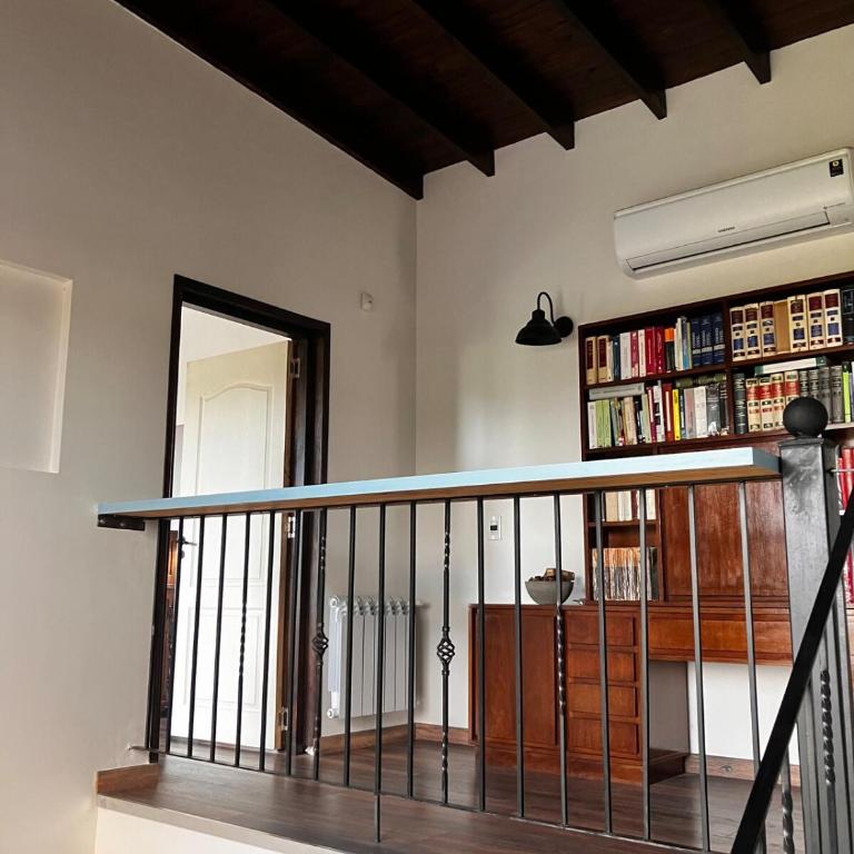 Espectacular casa con pileta en Barrio Privado - Casa de 4 dormitorios - 41