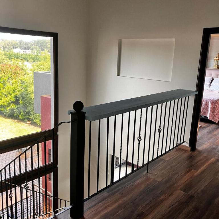 Espectacular casa con pileta en Barrio Privado - Casa de 4 dormitorios - 43