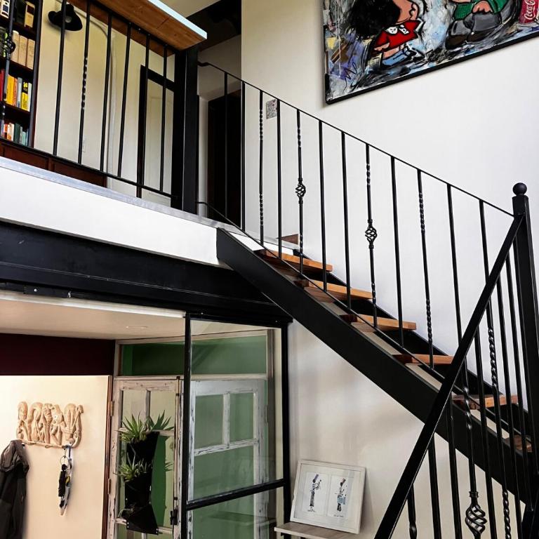 Espectacular casa con pileta en Barrio Privado - Casa de 4 dormitorios - 44